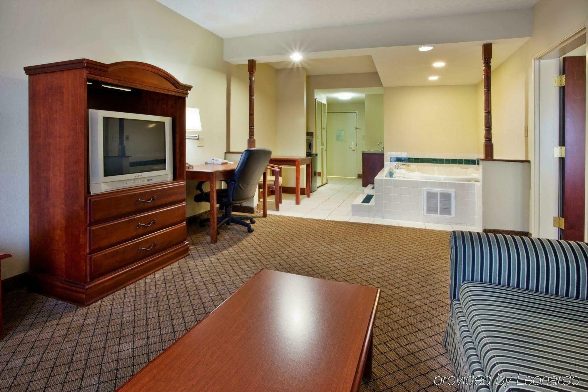 Country Inn & Suites By Radisson, Griffin, Ga Exterior photo